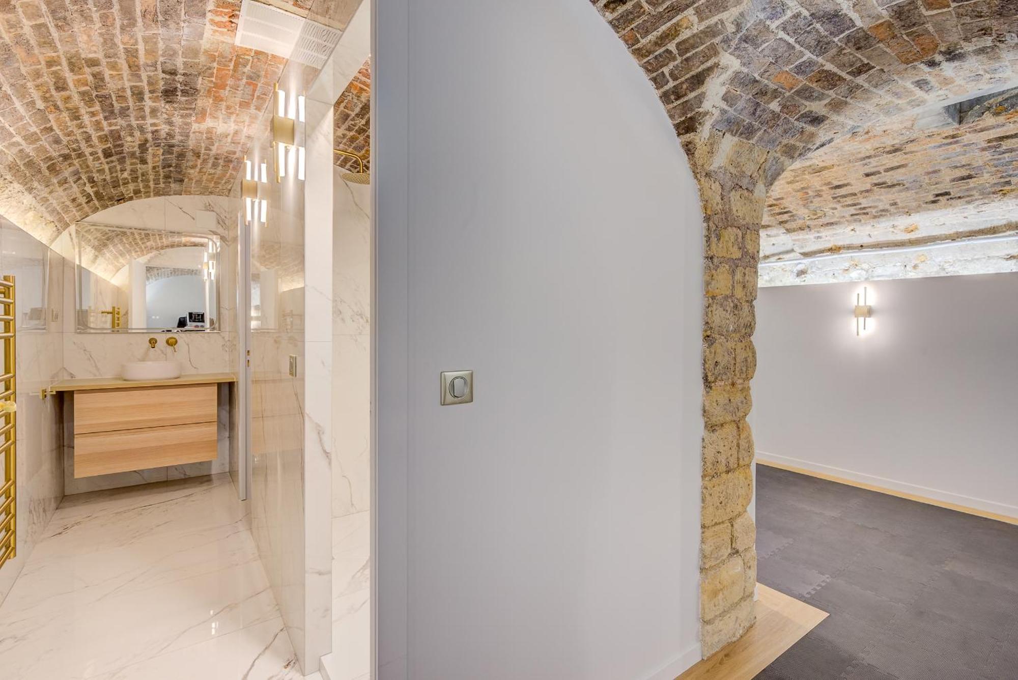 Luxurious Family Flat - Le Marais - With Ac * Parijs